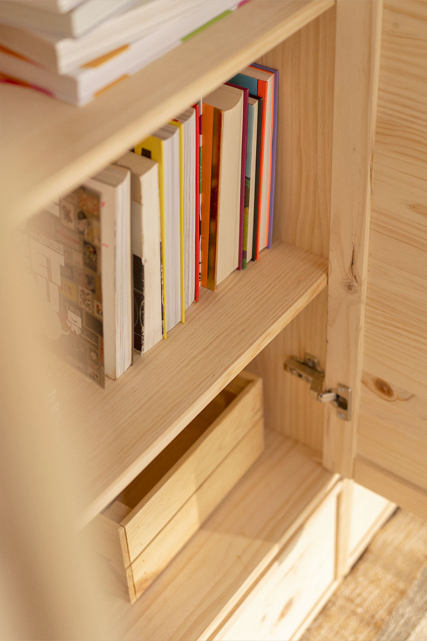 Imagen de ambiente 3 para:Armario de madera natural con cajones